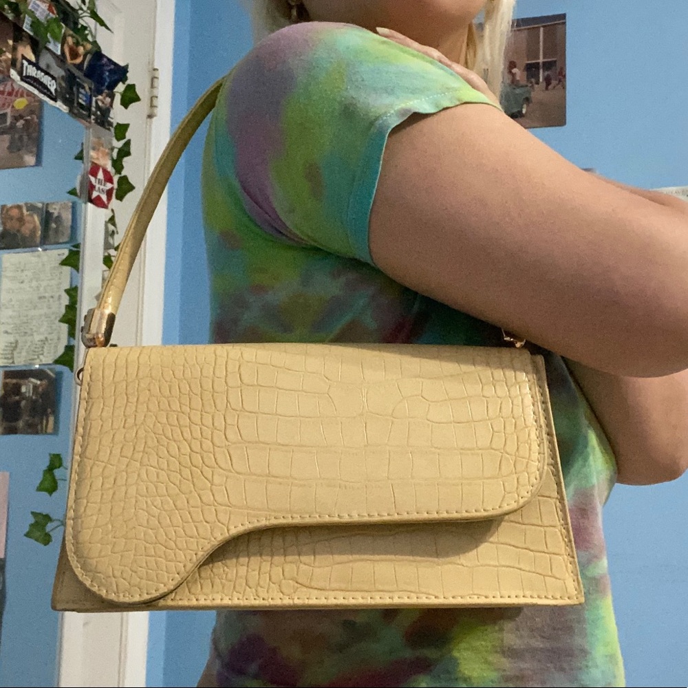 Faux croc pastel yellow shoulder purse